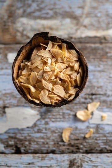 Dehydrated Garlic Flakes